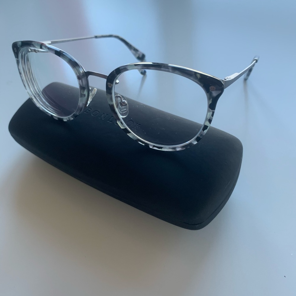 Bonlook Amaze round tortoise shell optical glasses